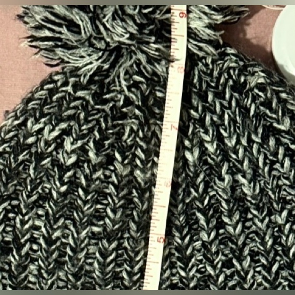 🫶 Rebecca Minkoff Monochrome Knit Pom-Pom Beanie - Picture 3 of 10